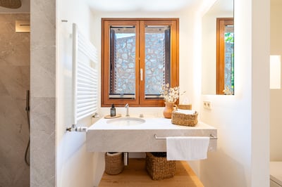 Luxury Villa Photo #17