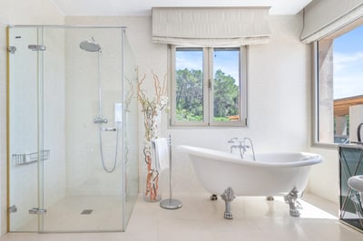 Luxury Villa Photo #37