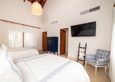 Luxury Villa Photo #43