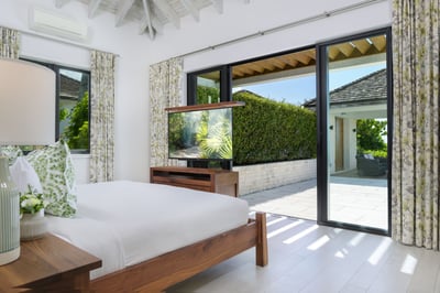 Luxury Villa Photo #36