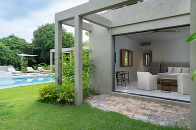 Luxury Villa Photo #26