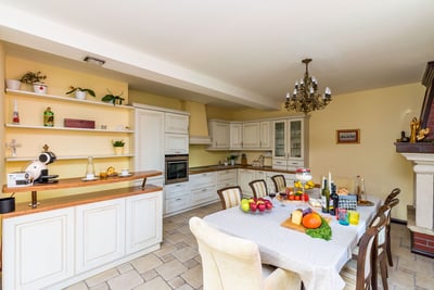 Luxury Villa Photo #28
