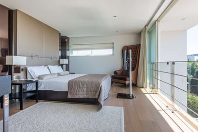 Luxury Villa Photo #21