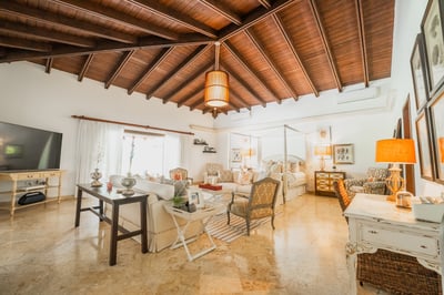 Luxury Villa Photo #55