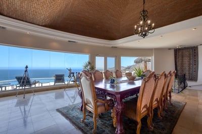 Luxury Villa Photo #25