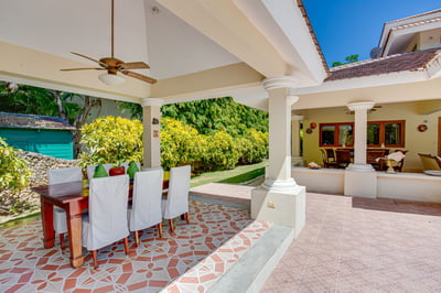 Luxury Villa Photo #8