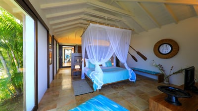 Luxury Villa Photo #43