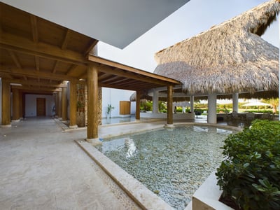 Luxury Villa Photo #12
