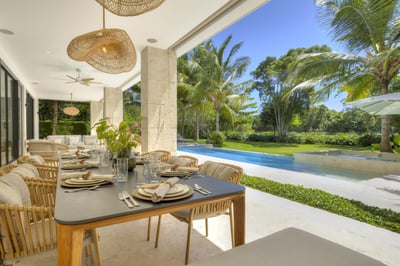 Hacienda A91 - Elegant Tropical Retreat