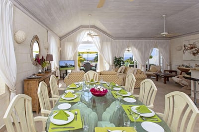 Luxury Villa Photo #4