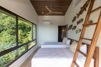 Luxury Villa Photo #43