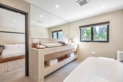 Luxury Villa Photo #41