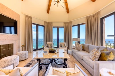 Luxury Villa Photo #32