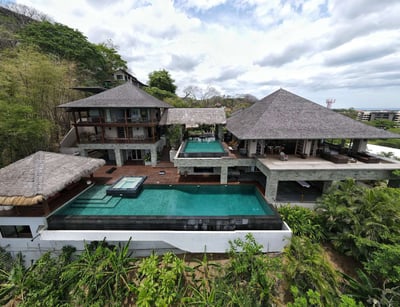 Tamarindo,Casa Alang Alang