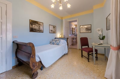 Luxury Villa Photo #28