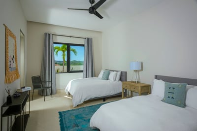 Luxury Villa Photo #31