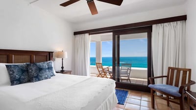 Luxury Villa Photo #30