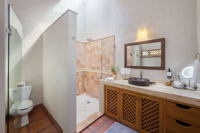 Luxury Villa Photo #21