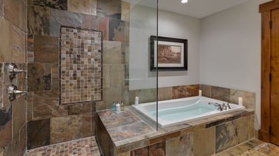 King ensuite