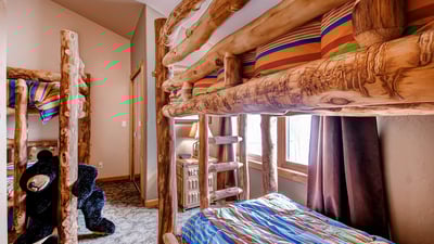 Bunk bedroom, upper level