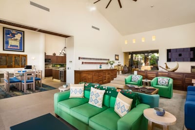 Luxury Villa Photo #6