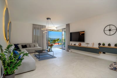 Luxury Villa Photo #18