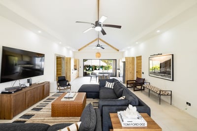 Luxury Villa Photo #10