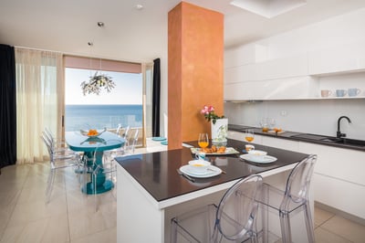 Luxury Villa Photo #10