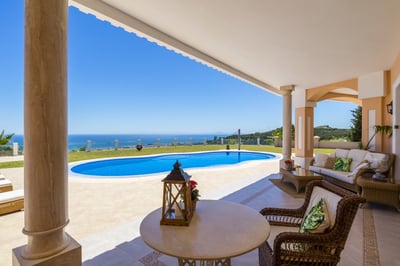 Luxury Villa Photo #6