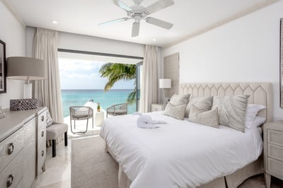 Luxury Villa Photo #18