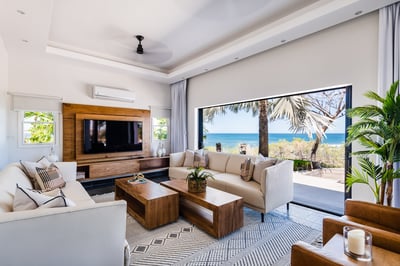 Luxury Villa Photo #16