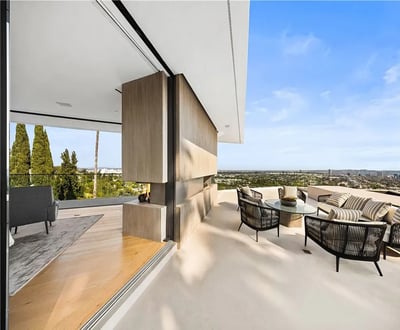 Luxury Villa Photo #18