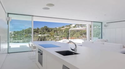 Luxury Villa Photo #9