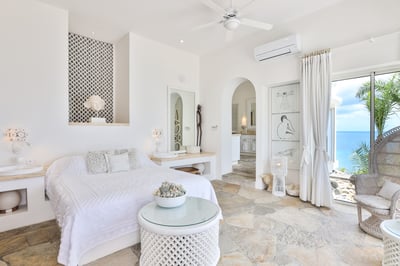 Luxury Villa Photo #35