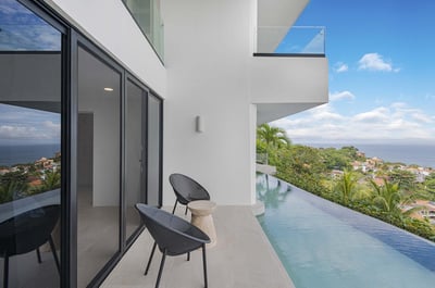 Luxury Villa Photo #43
