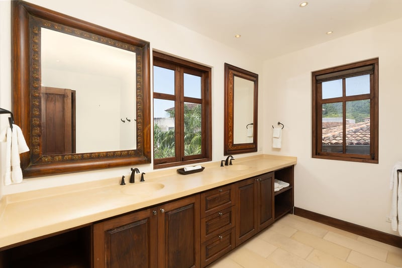 Casa Caura | 5 Calle La Ronda