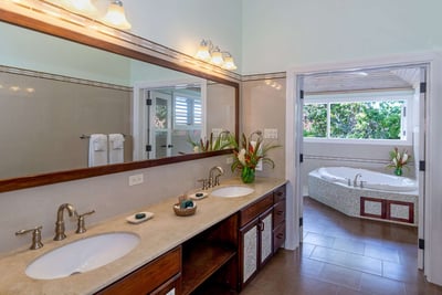 Luxury Villa Photo #22