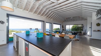 Luxury Villa Photo #16