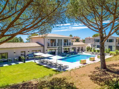 Luxury Villa Photo #2