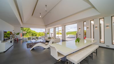 Luxury Villa Photo #38
