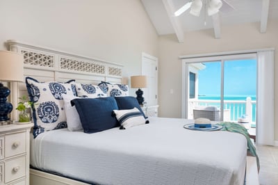 Luxury Villa Photo #17