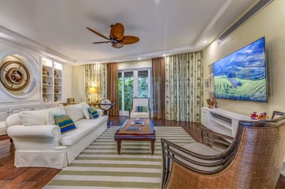 Luxury Villa Photo #21
