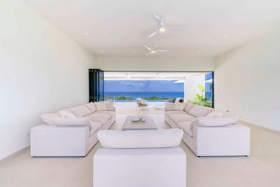 Luxury Villa Photo #10