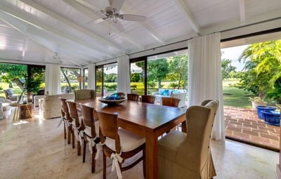 Luxury Villa Photo #4