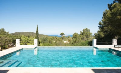 Luxury Villa Photo #4