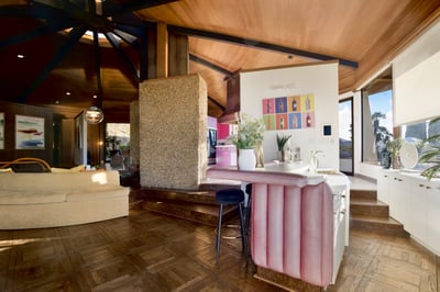 Luxury Villa Photo #38