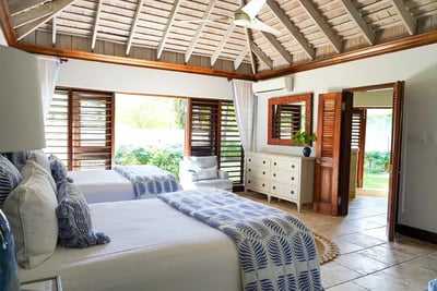 Luxury Villa Photo #8