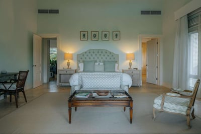 Luxury Villa Photo #26