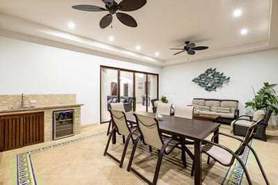 Luxury Villa Photo #9