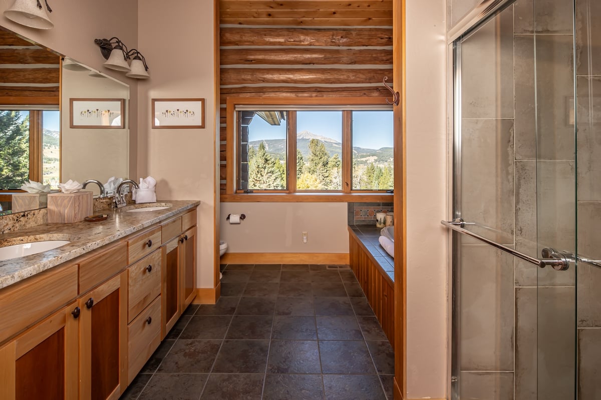 Huckleberry Hideaway